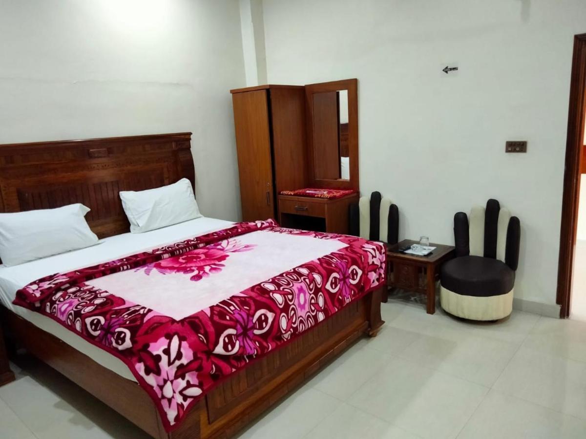 New Royal Residency Pechs Hotel Карачи Екстериор снимка
